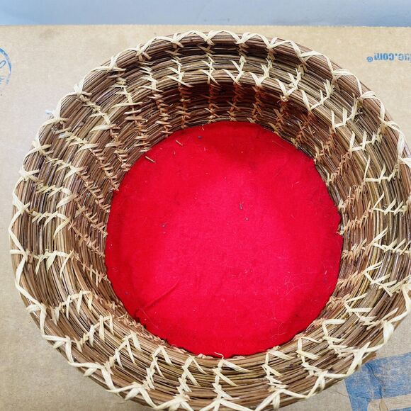 Hand Woven Deep Trinkets Red Inside Whatnots Keys Decorative Basket Shelf Desk - Picture 2 of 10